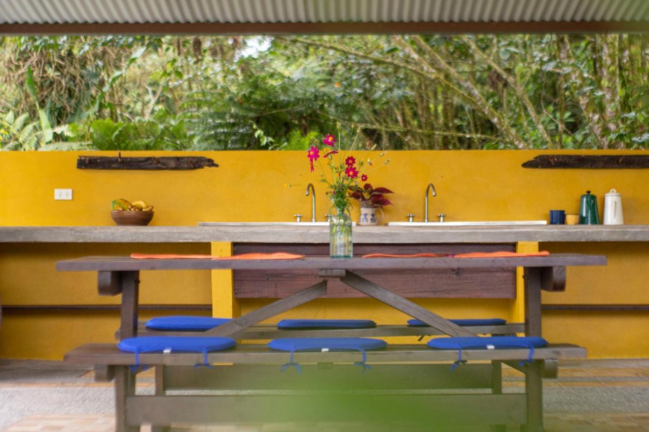 Popone Farm & Lodge Guápiles Exteriör bild